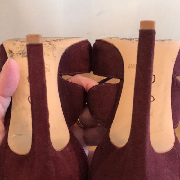 Lace up maroon heels - Picture 3 of 5